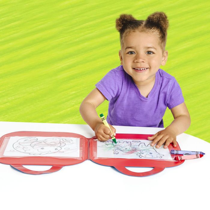 https://www.jouetprive.com/media/catalog/product/cache/5df6352fded3914173e191a18d5ac732/image/51371dd1e/crayola-mini-kids-color-and-erase-activity-mat.jpg
